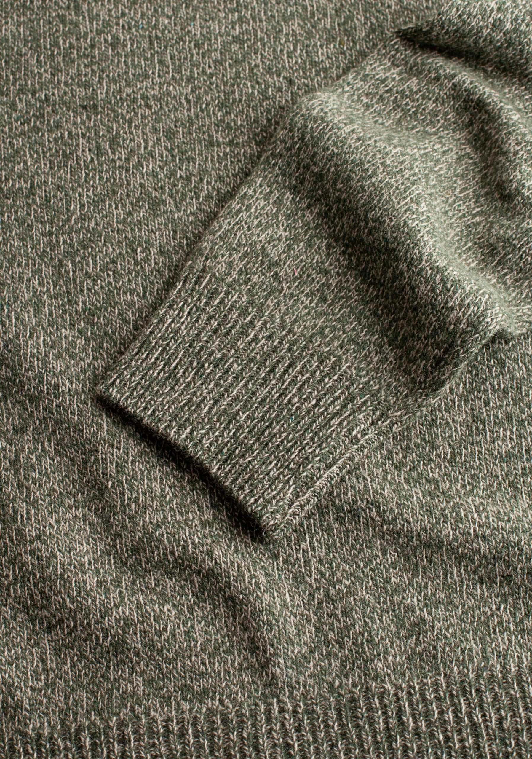 Sweater Knit Violet CRD Marfil - Verde Olive