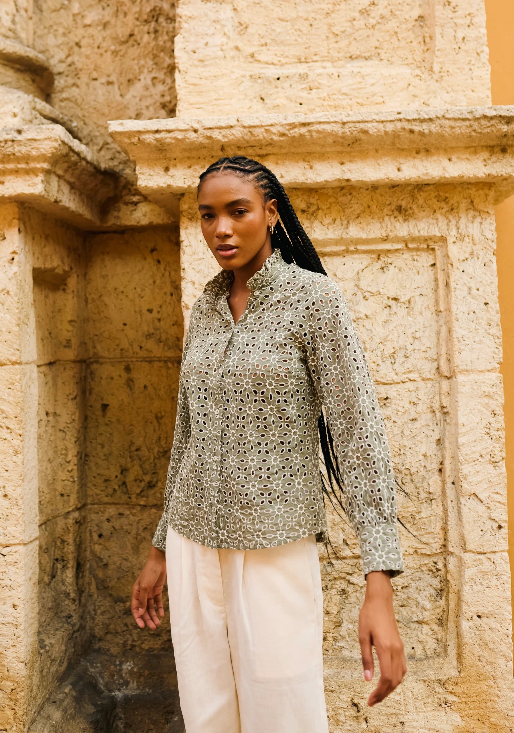 Camisa Emma Olive Ojal